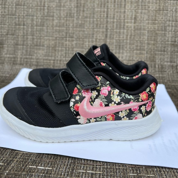 Nike Other - Nike 2019 Star Runner 2 Vintage Floral GS 'Pale Ivory'